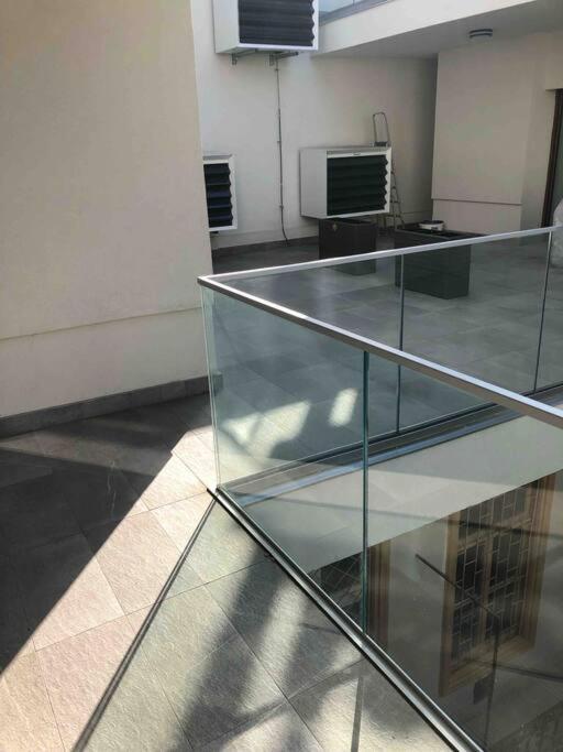 Apartament Luxury Cozy 2 Bdr Downtown Apt.3 *